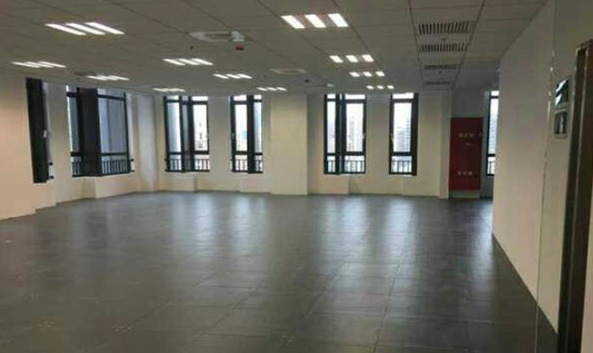 城开国际大厦写字楼 454m²办公室 6.39元/m²/天 简单装修