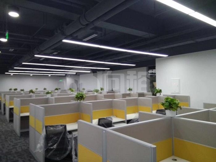 张江日月光 1000m²办公室 4.9元/m²/天 精品装修