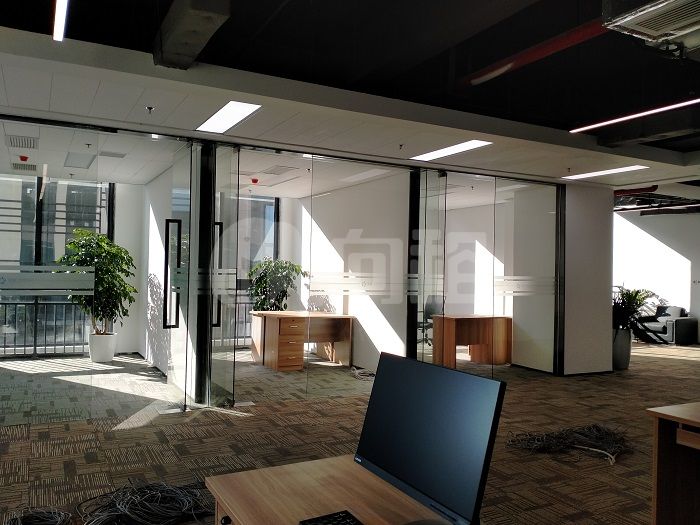 宝能未来空间 104m²办公室 1元/m²/天 简单装修