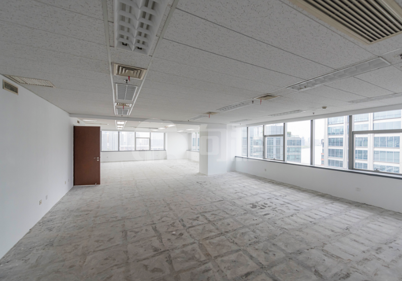 瑞丰国际大厦写字楼 228m²办公室 5.49元/m²/天 简单装修