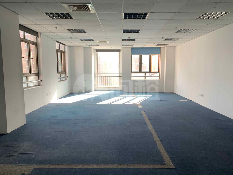 银洲国际商务大厦写字楼 124m²办公室出租 2.8元/m²/天 简单装修