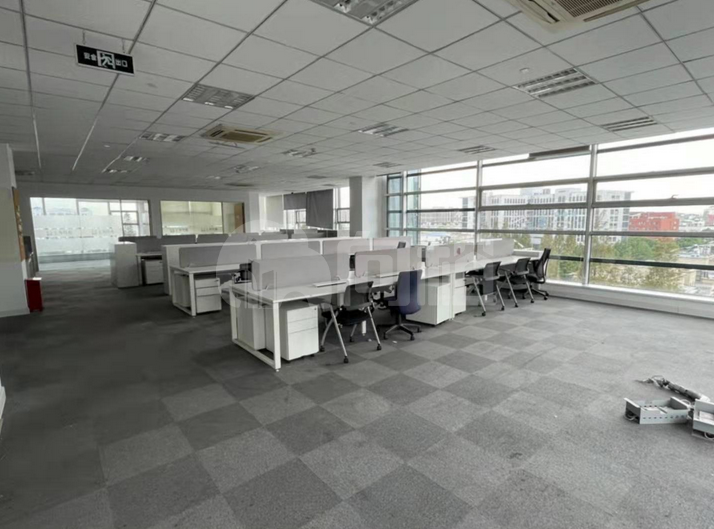 金环商务花园写字楼 540m²办公室出租 3.6元/m²/天 精品装修