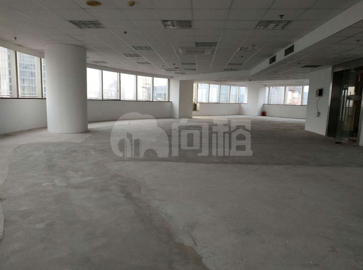 港陆黄浦中心写字楼 246m²办公室出租 4.6元/m²/天 简单装修