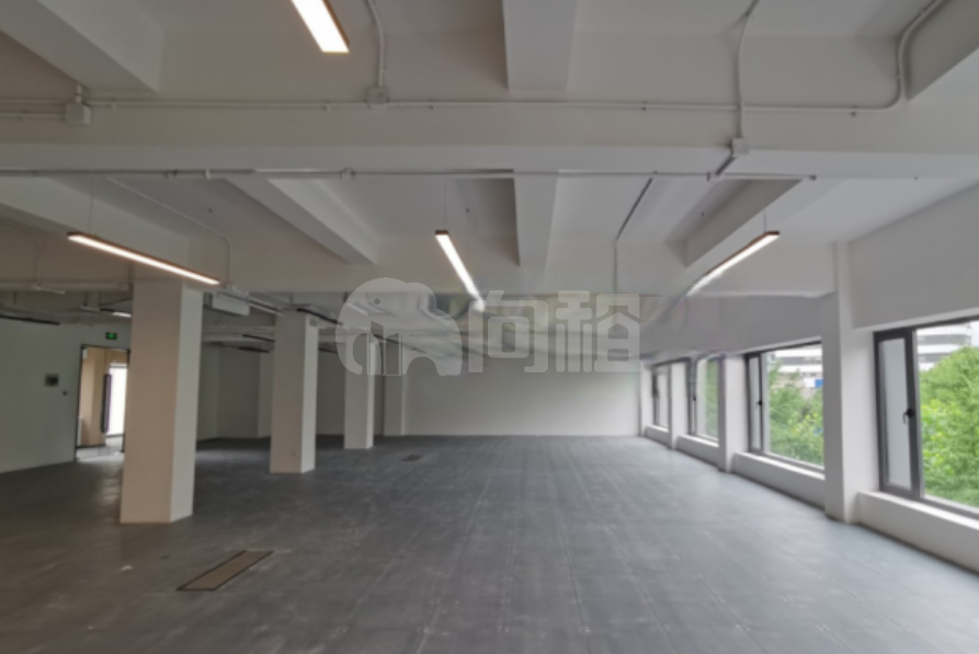 张江朗诗中心写字楼 361m²办公室出租 5.4元/m²/天 简单装修