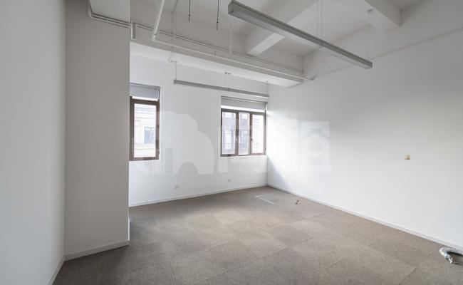 星汇广场二期 475m²办公室 2.4元/m²/天 中等装修