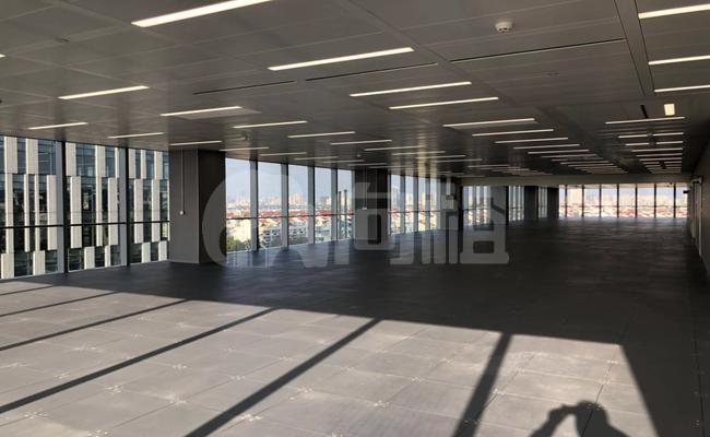 前滩世贸中心写字楼 2400m²办公室 6.12元/m²/天 简单装修