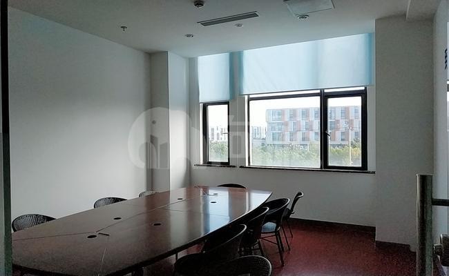 尚大国际 69m²办公室 2.9元/m²/天 中等装修
