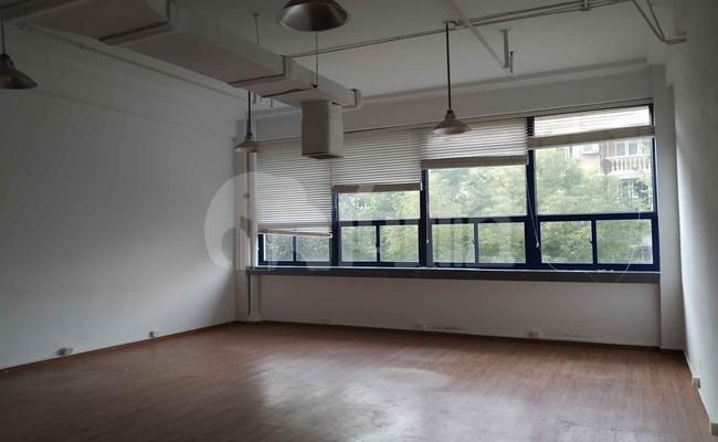静安现代产业大厦 80m²办公室 4.8元/m²/天 简单装修