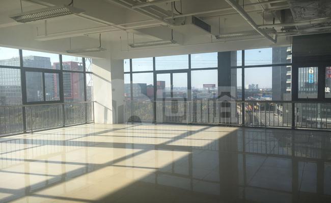 中国梦谷 170m²办公室 2元/m²/天 中等装修