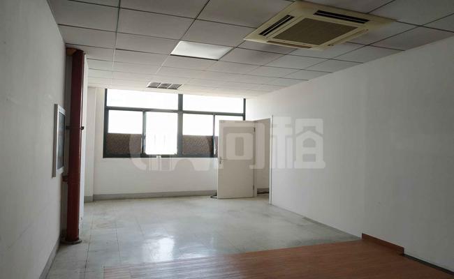 虹三产业园 112m²办公室 3.8元/m²/天 中等装修