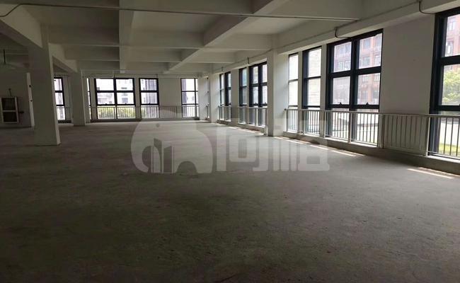 漕河泾总部园二期写字楼 834m²办公室 4.86元/m²/天 简单装修