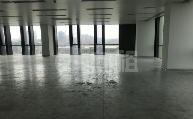 陆家嘴滨江中心写字楼 300m²办公室 5.67元/m²/天 中等装修