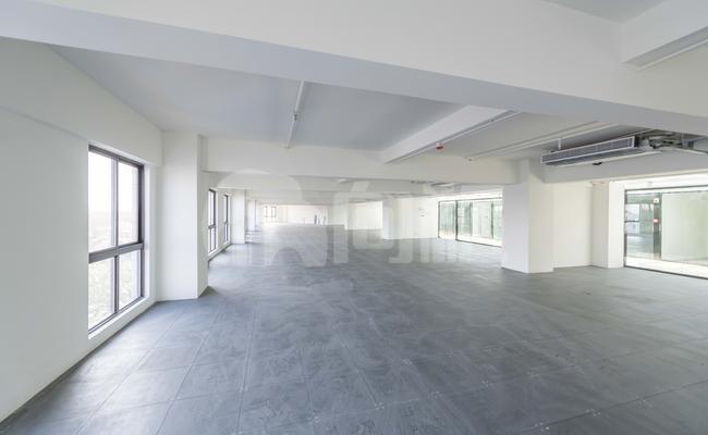 凯迪商厦 45m²办公室 2.4元/m²/天 简单装修