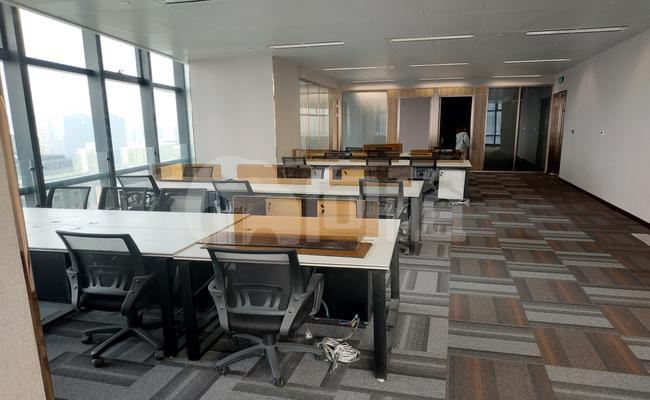 浦江国际金融广场写字楼 440m²办公室 5.31元/m²/天 中等装修
