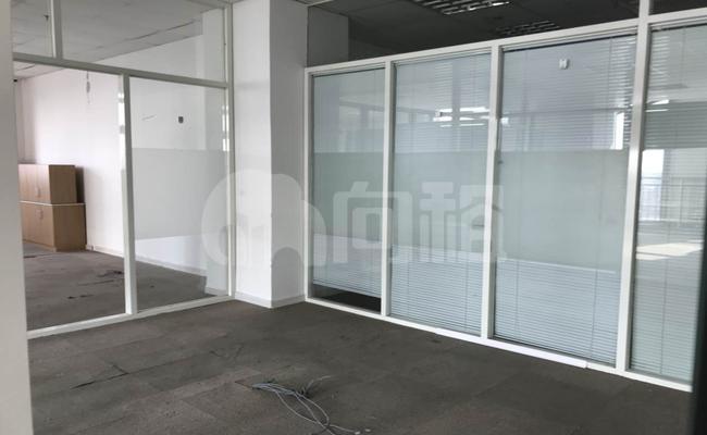 梓坤科技园 216m²办公室 1.6元/m²/天 简单装修