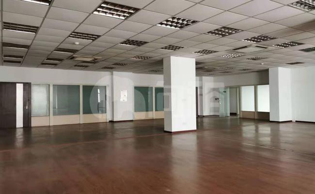 上海东鼎大厦 90m²办公室 4.3元/m²/天 中等装修