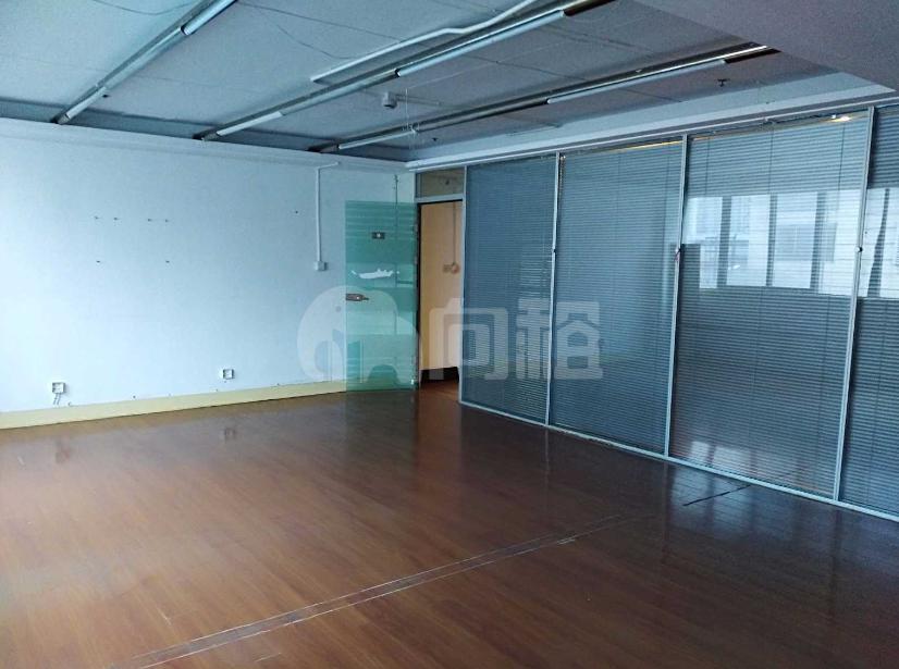 威海大楼写字楼 35m²办公室 4.5元/m²/天 简单装修