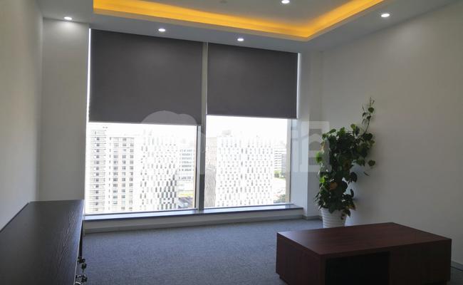 国正中心写字楼 225m²办公室 4.5元/m²/天 精品装修