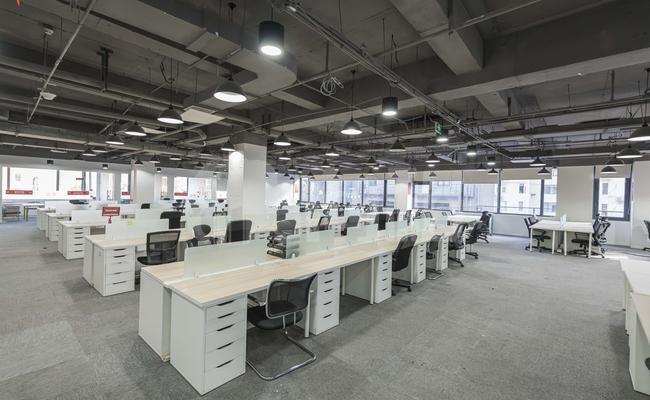 绿地创客-M创工坊 854m²办公室 4.5元/m²/天 精品装修
