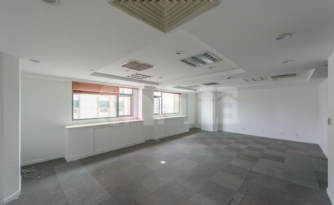 浦发广场 79m²办公室 4.2元/m²/天 中等装修