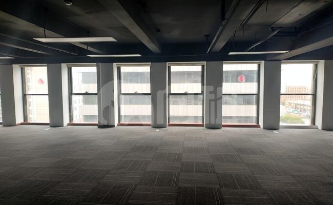 华纳商务中心 265m²办公室 4.3元/m²/天 中等装修