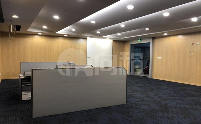 张江集电港 32m²办公室 2.7元/m²/天 精品装修