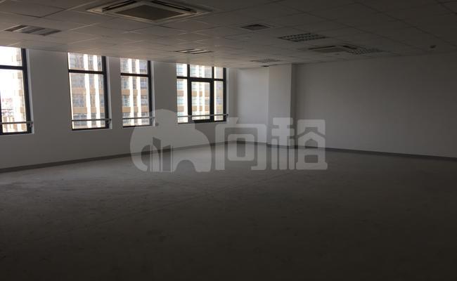 华鑫中心 86m²办公室 4.8元/m²/天 简单装修