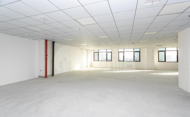 亚龙创业园 195m²办公室 3.3元/m²/天 中等装修