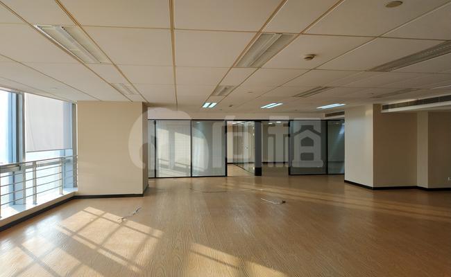 高帆大厦 135m²办公室 2.3元/m²/天 简单装修