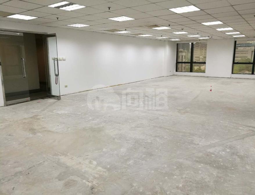长峰中心 153m²办公室 4.3元/m²/天 中等装修