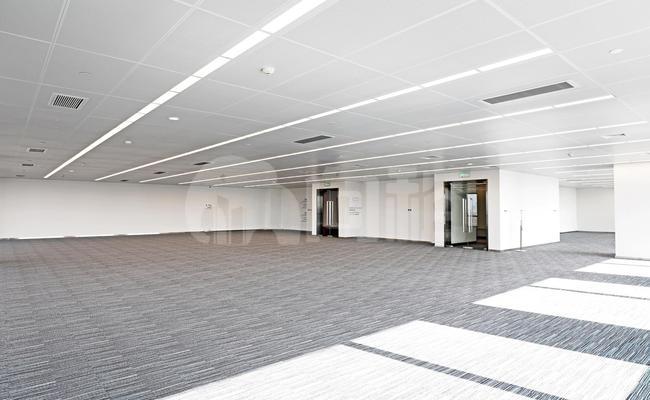 申迪文化中心 233m²办公室 3.3元/m²/天 中等装修