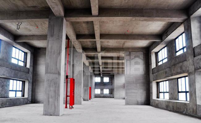 上海建筑科技产业园 600m²办公室 2.5元/m²/天 毛坯