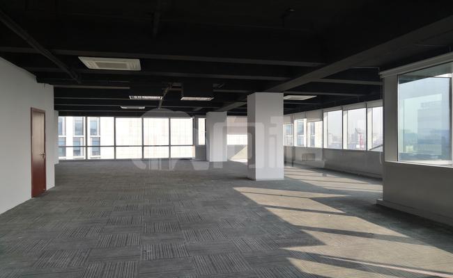 创智天地企业中心 290m²办公室 4.6元/m²/天 简单装修