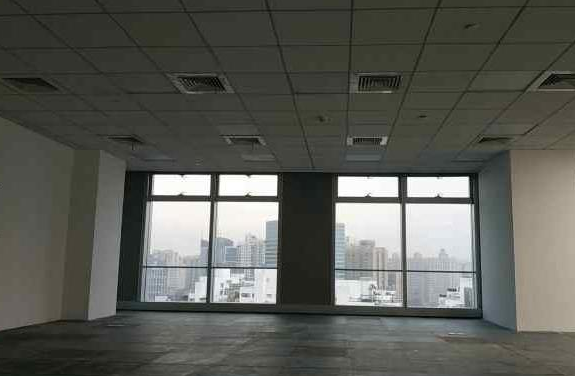宏汇国际广场写字楼 224m²办公室 4.5元/m²/天 简单装修