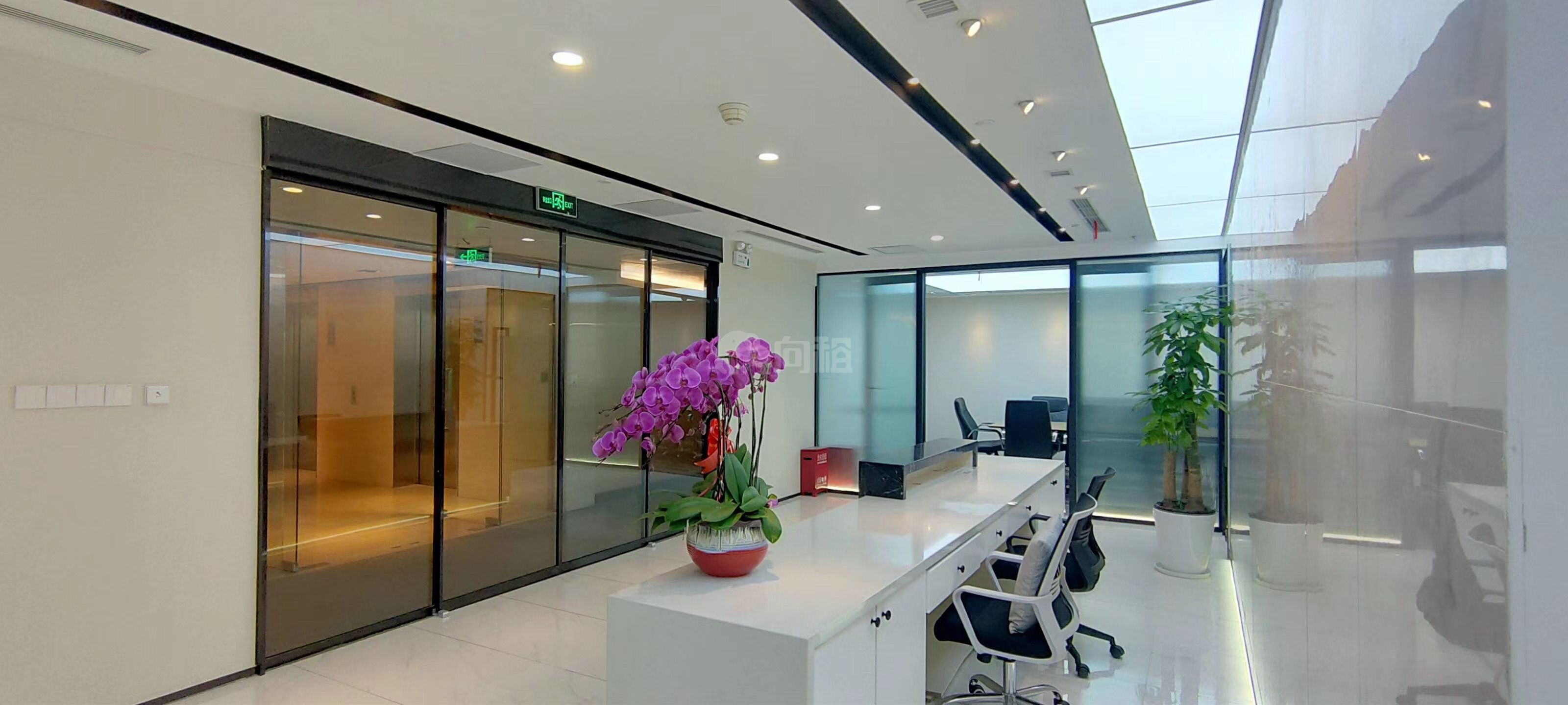 SOHO东海广场写字楼 489m²办公室 6.3元/m²/天 精品装修