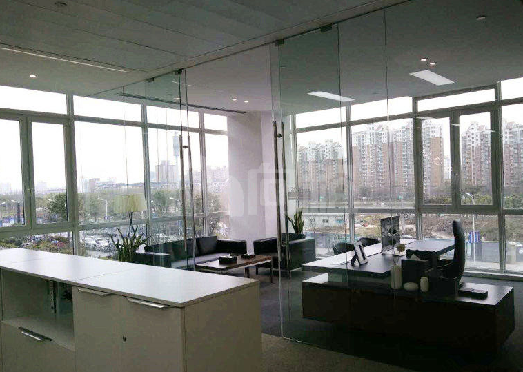 中润汇通大厦 216m²办公室 4.8元/m²/天 精品装修