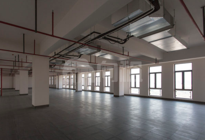 复地中环天地 300m²办公室 2.5元/m²/天 毛坯