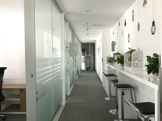 紫竹科技园 172m²办公室出租 2.5元/m²/天 精品装修