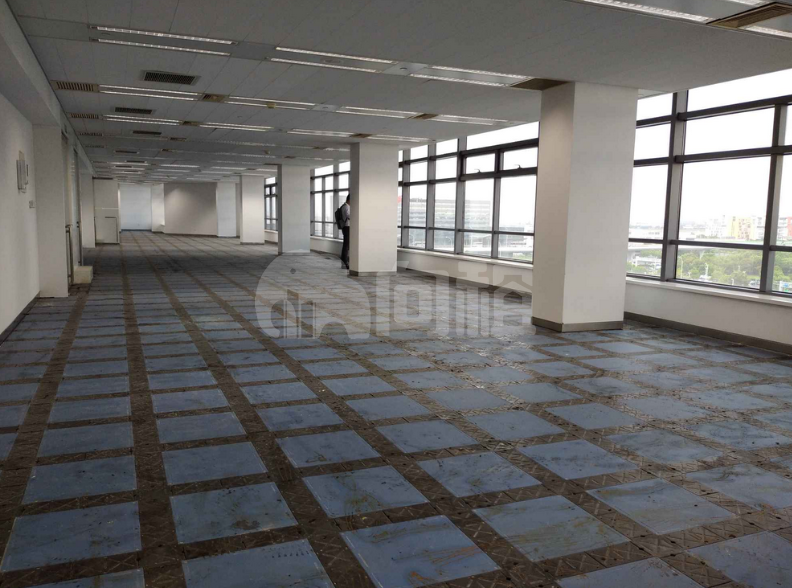 申虹国际大厦写字楼 300m²办公室 5.04元/m²/天 简单装修
