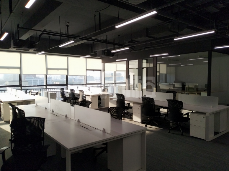 环普云创科技园写字楼 259m²办公室出租 2.3元/m²/天 精品装修