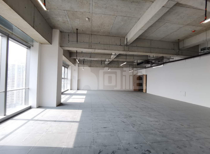 嘉定新城万达广场写字楼 229m²办公室出租 3.5元/m²/天 简单装修