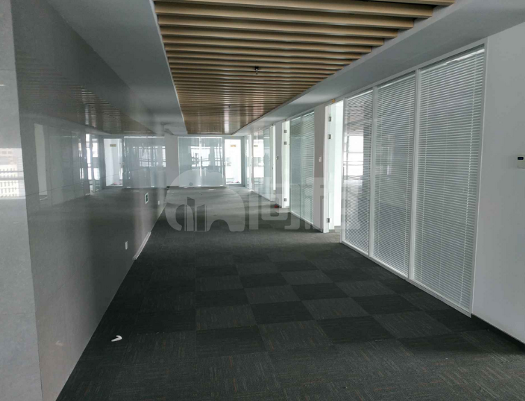 万泰国际大厦写字楼 931m²办公室出租 5.2元/m²/天 简单装修