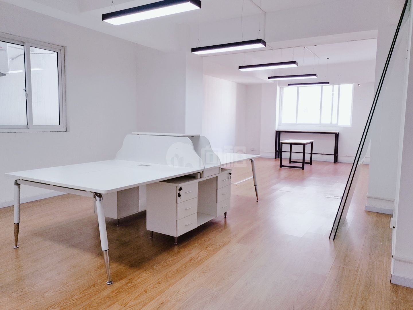 柏航德必易园写字楼 103m²办公室出租 3.2元/m²/天 简单装修
