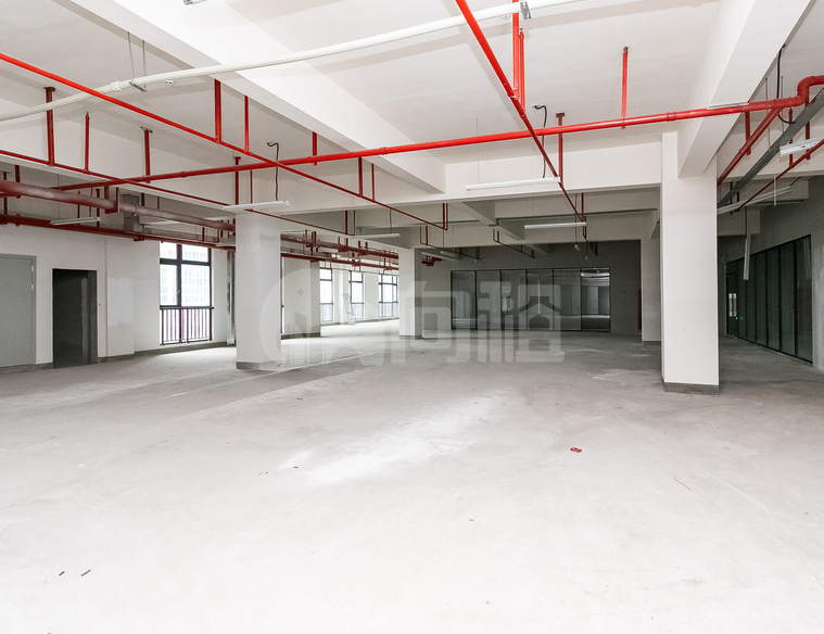 优大科技园写字楼 350m²办公室出租 1.8元/m²/天 简单装修