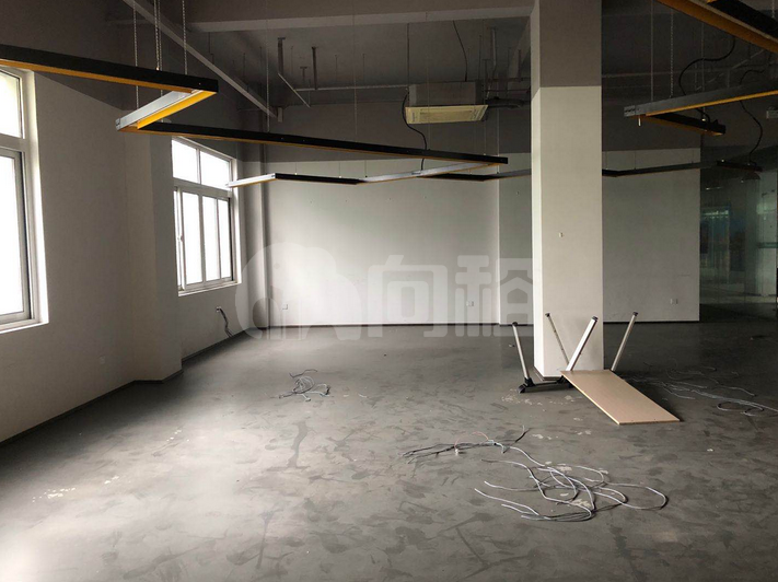 海上新东坊写字楼 1263m²办公室出租 4元/m²/天 简单装修