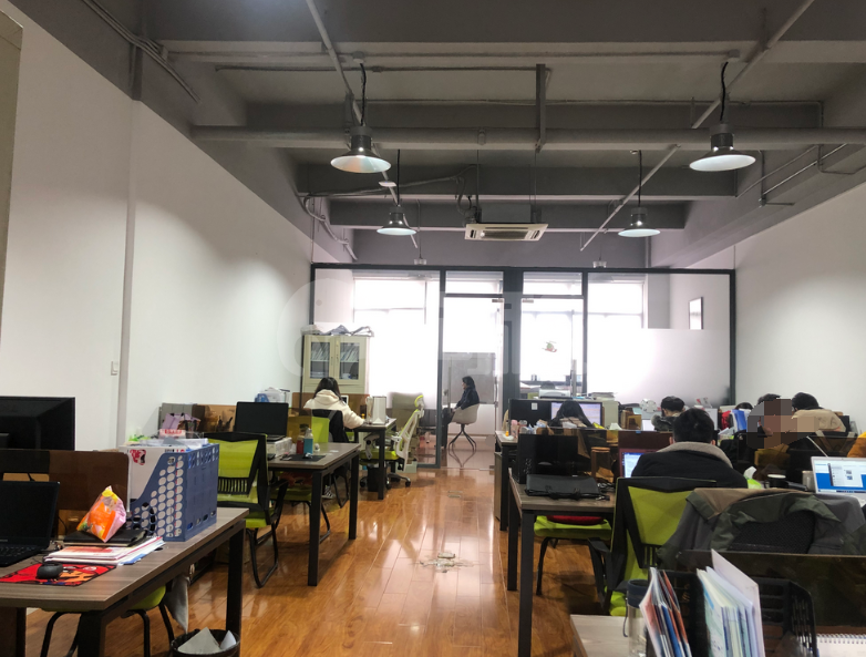 田林园写字楼 168m²办公室出租 3.5元/m²/天 精品装修
