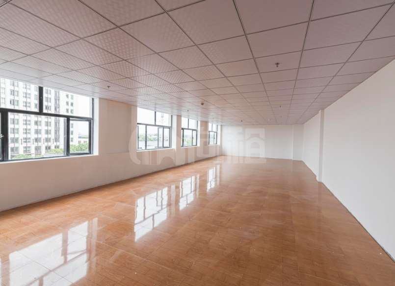 北虹桥创智空间写字楼 110m²办公室出租 2.1元/m²/天 简单装修