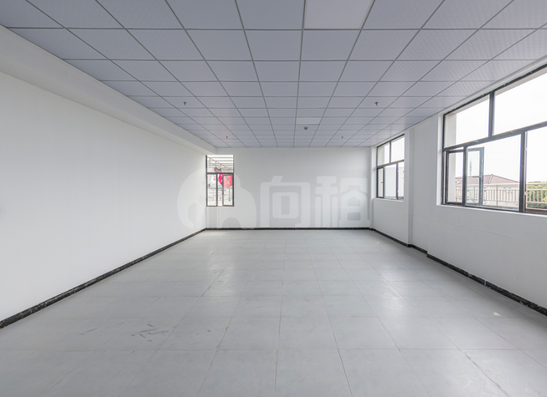 北虹桥创智空间写字楼 150m²办公室出租 2.1元/m²/天 简单装修