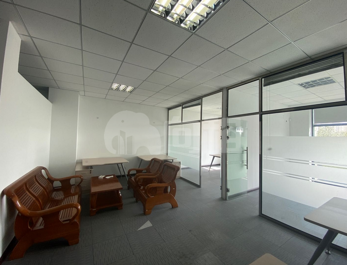 开格科技园写字楼 105m²办公室出租 2.5元/m²/天 简单装修