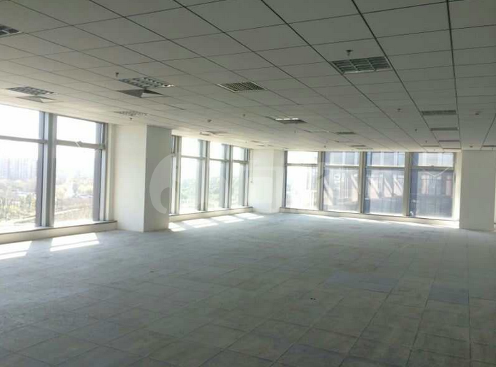 宝华中心写字楼 333m²办公室出租 6.5元/m²/天 简单装修